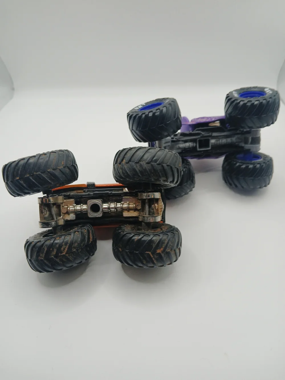 Monster Jam 1:64 Scale Spin Master Jam‎ Jurassic & Dodge Charger R/T 68' Trucks
